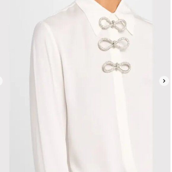 ALICE AND OLIVIA Willa Placket Top With Embellished Bow Detail In Off White - Picture 2 of 4